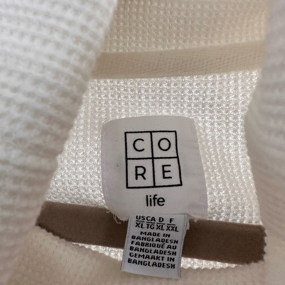 CORE LIFE TURTLE NECK IN WHITE - Picture 5 of 9